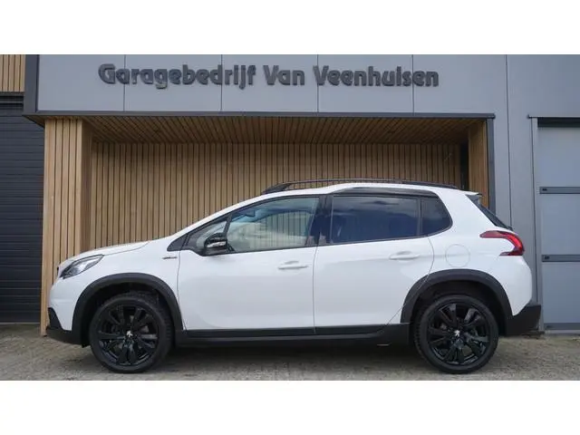 Peugeot 2008 1.2 131pk PureTech GT-line *Black Pack* Pano.Dak 17inch LM H-Leder Navi Cruise Control...