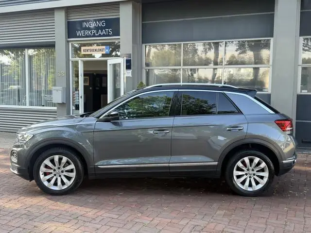 Volkswagen T-Roc 1.5 TSI Sport Business R Automaat,navi,Trekhaak,Stoelverwarming,18Inch Bj 2019 Hoge...