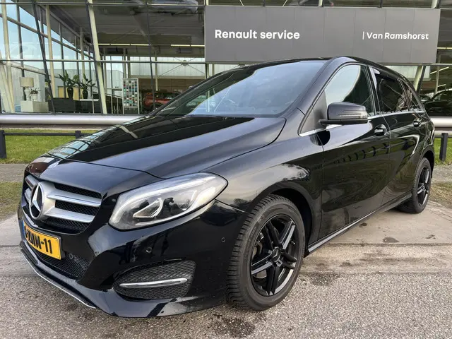 Mercedes-Benz B-klasse 180 Ambition / Automaat / Leder / Stoelverw. / Led / Cruise / Parkeersensoren...