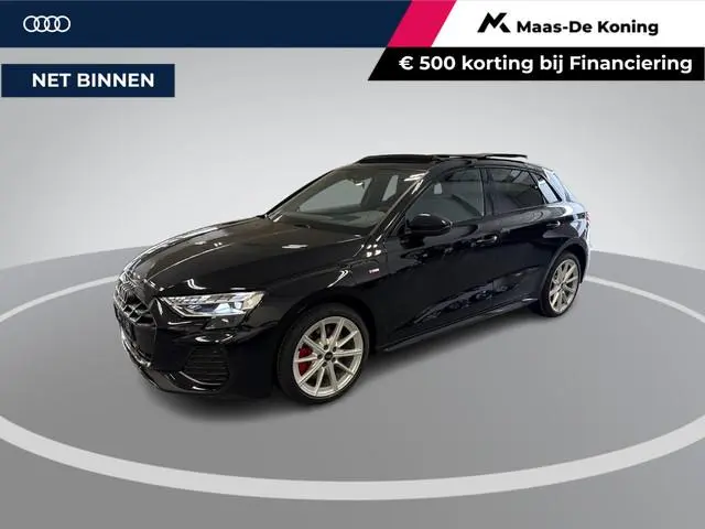 Audi A3 Sportback 45 TFSIe 272pk S-tronic S edition Competition · Panoramadak · Sonos Audio · Camera...