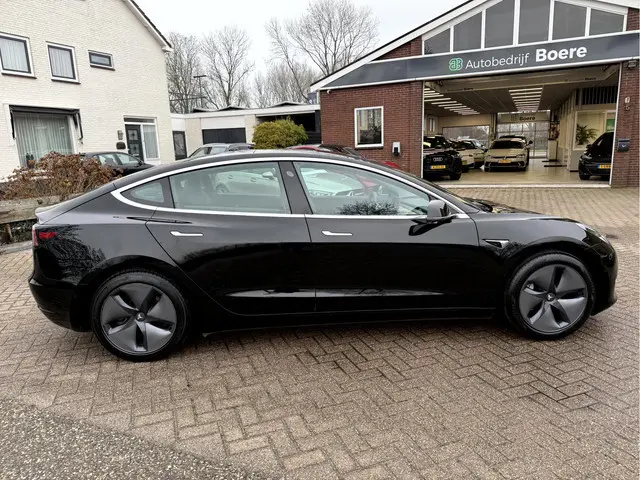 Tesla Model 3 RWD Plus Leer, Panoramadak, Camera