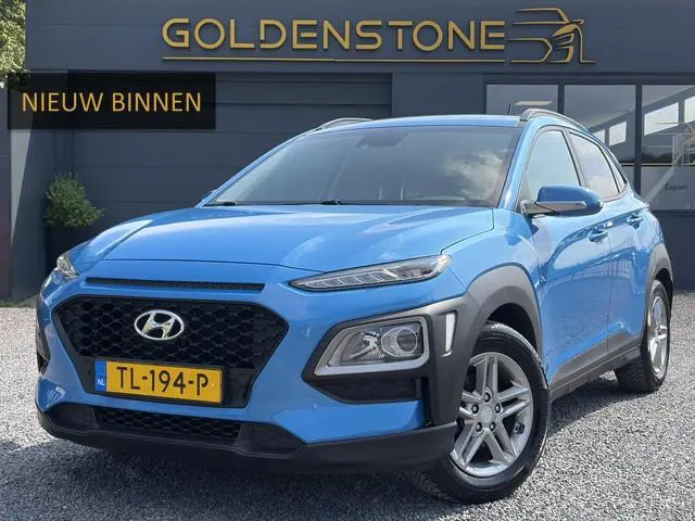 Hyundai Kona 1.0T Essence 2e Eigenaar,Trekhaak,Camera,Carplay,Navi,Clima,Cruise,6 Bak,N.A.P,120pk,Lm...
