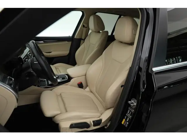 BMW X3 xDrive30e | Elek. Trekhaak | Leder | CarPlay + NAV | Camera + PDC | Stoelverw. | Cruise | Dod...