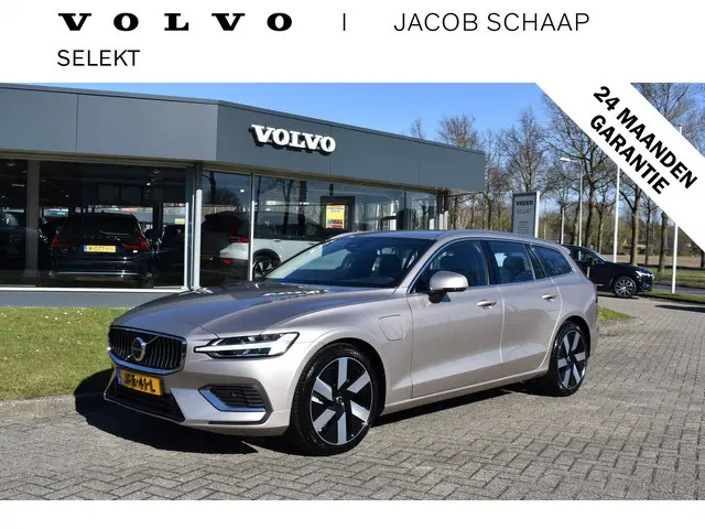 Volvo V60 T6 AWD 350PK Plug-in Hybrid Essential Bright Nieuw | 19"LMV | Leder | Stuur & Stoelverwarm...