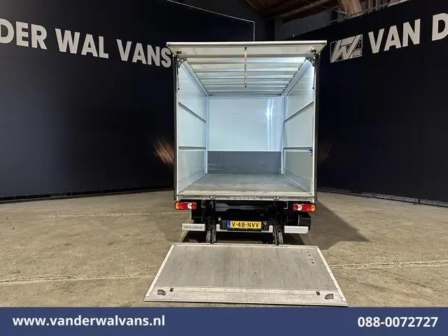 Peugeot Boxer 2.2 BlueHDi 141pk Bakwagen 436cm Lang Laadklep Euro6 Airco | 1055kg laadvermogen | Cru...
