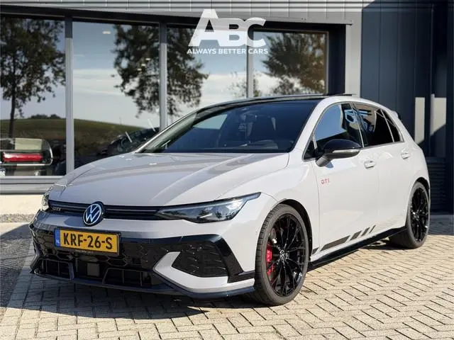Volkswagen Golf 2.0 TSI GTI Clubsport HUD Pano HK ACC