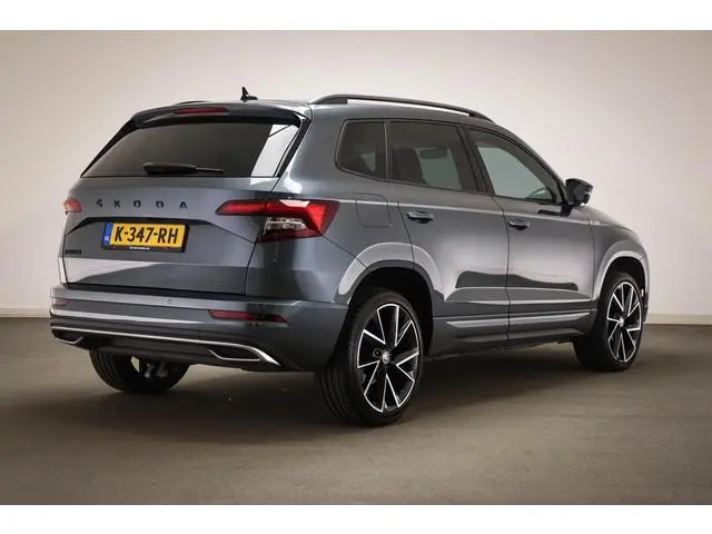 Skoda Karoq 1.5 TSI ACT Sportline Business | STOELVERWARMING | DAB | APPLE | CAMERA