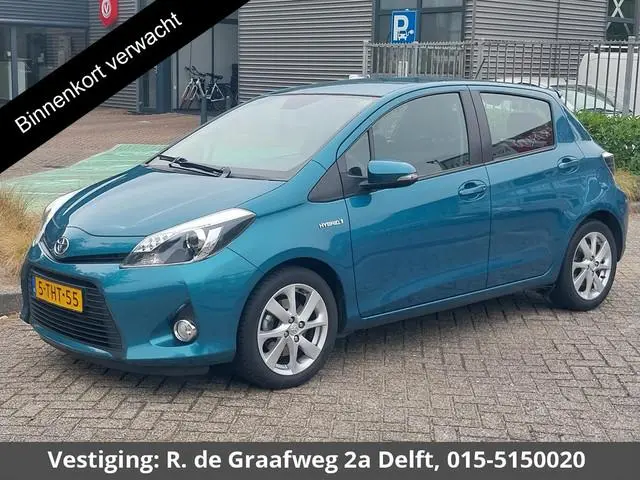 Toyota Yaris 1.5 Full Hybrid Dynamic | Navigatie | Stoelverwarming | Leder | Parkeersensoren | Camer...