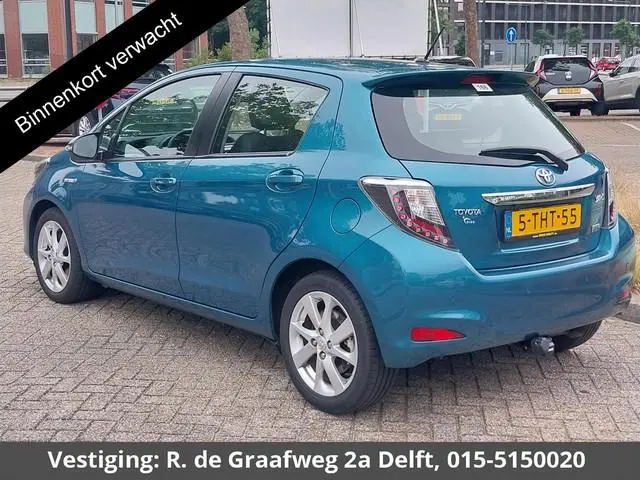 Toyota Yaris 1.5 Full Hybrid Dynamic | Navigatie | Stoelverwarming | Leder | Parkeersensoren | Camer...
