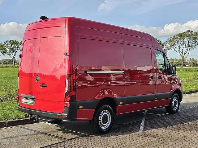 MERCEDES-BENZ SPRINTER 319 L2H2 RWD 3.5t-Trekhaak 2x Schuifdeur LED Mbux10 Distronic Automatische Ai...