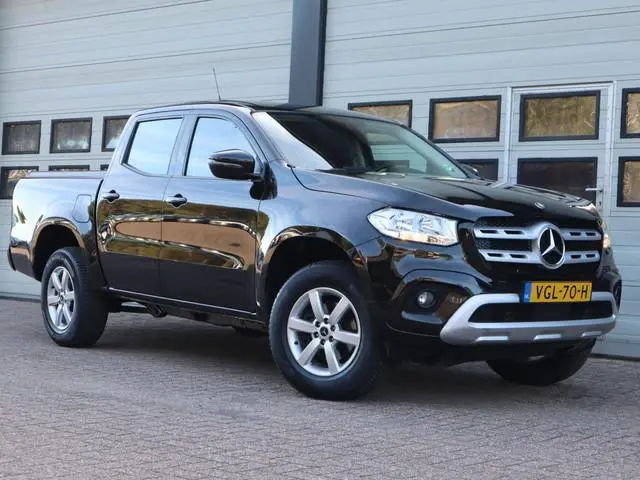 Mercedes-Benz X-klasse 250 d 4-MATIC Euro 6 - Grijs kenteken - Trekhaak 3.500 kg