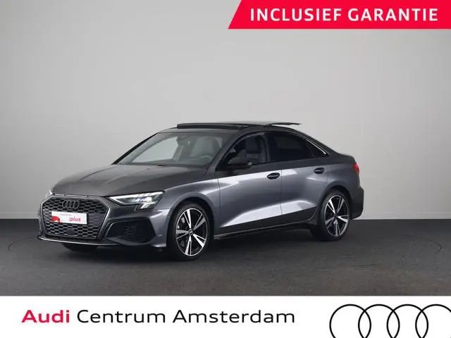 Audi A3 Limousine 30 TFSI S edition 110pk | Panoramadak | Verwarmbare voorstoelen | S-line interieur...