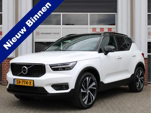 Volvo XC40 2.0 T4 190PK R-Design Automaat /NAVI/Panoramadak/Trekhaak/Cruise control/PDC/20'LM/Leder/...