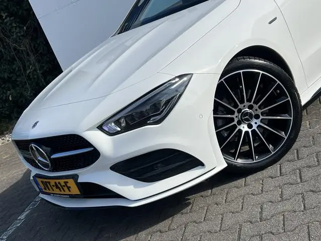 Mercedes-Benz CLA-klasse Shooting Brake 200 Edition AMG-Line | Pano | Camera | Multibeam | Night Pak...