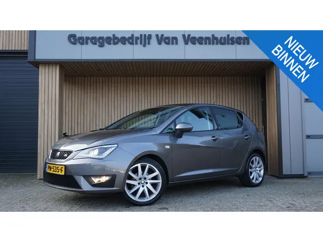 SEAT Ibiza 1.0 TSI 95pk FR Connect 5Drs Xenon Stoelverwarming 17inch LM Navi Clima *NL auto* 97364km...