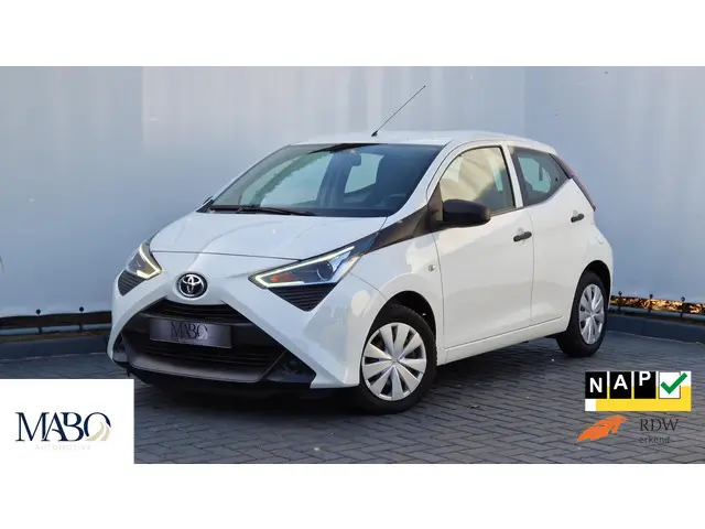 Toyota Aygo 1.0 VVT-i x-fun in supernette staat | Faceliftmodel | Bluetooth