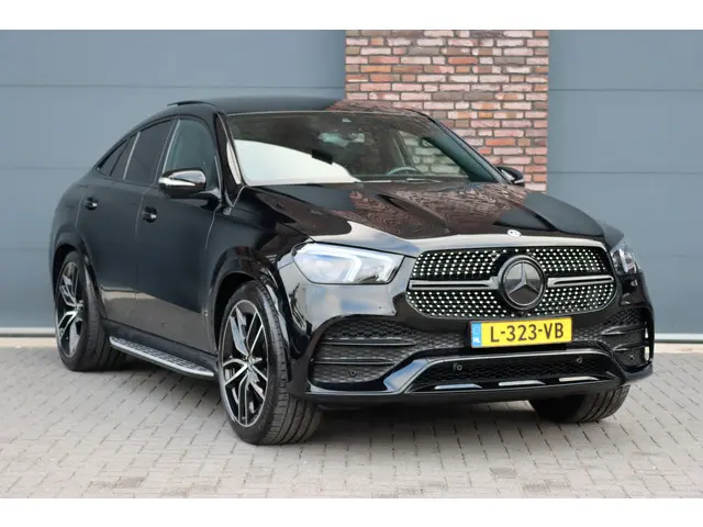 Mercedes-Benz GLE-klasse Coupé 350 d 4MATIC AMG Line | Luchtvering | Burmester | Panoramadak | Trekhaak | Surround Camera | Dodehoekassistent | Multibeam LED | Bekerhouder verwarmd |