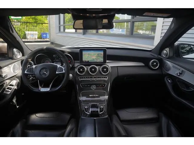 Mercedes-Benz C-klasse Estate AMG 63 Panoramadak Burmester Sportuitlaat IWC Carbon HeadUp