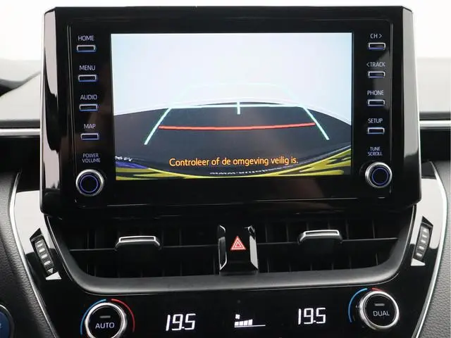 Toyota Corolla Touring Sports 1.8 Hybrid Business Plus/ lage km/ trekhaak!