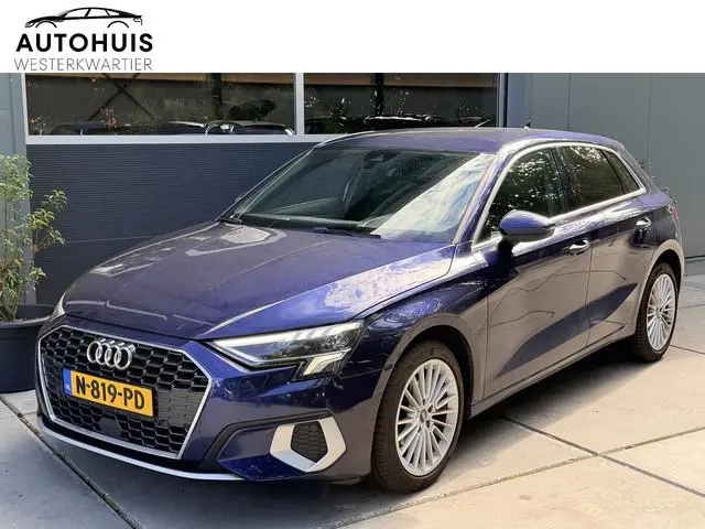 Audi A3 Sportback 30 TFSI Automaat Advanced edition Navigatie Stoelverwarming Sportstoelen Apple Car...