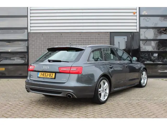 Audi A6 Avant 2.0 TFSI S-line / Xenon / 18" LMV / N.A.P.