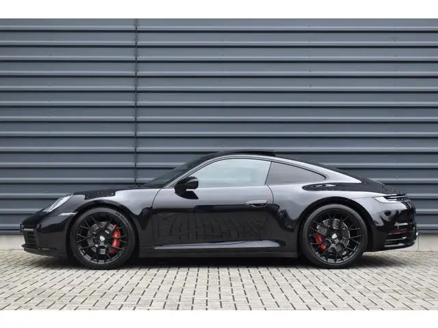 Porsche 911 3.0 Carrera S | Panoramadak | Sportuitlaat | Bose | Achterasbesturing | 20/21'' Wielen |