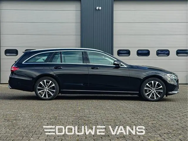 Mercedes-Benz E-Klasse 300e LED Carplay Camera Navigatie Stoelverwarming