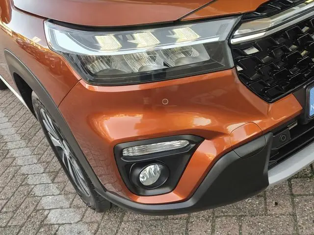 Suzuki S-Cross