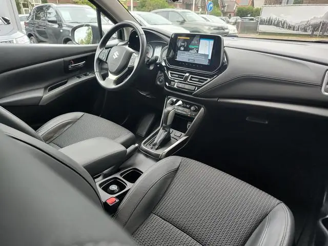 Suzuki S-Cross