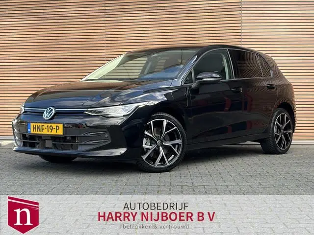 Volkswagen Golf 1.5 eHybrid Life Edition Stoel-stuurverwarming / keyless / Adapt. cruise / Carplay