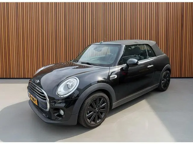 MINI Cabrio 1.5i 136PK Cooper Chili Serious Business Cabrio/ Parkeersensoren/ Navigatie