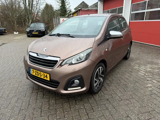 Peugeot 108 1.0 e-VTi 68 PK | Blue Lease | Airco | 5-drs | Lichtmetalen velgen | Uniek: Trekhaak |