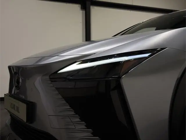Lexus RZ