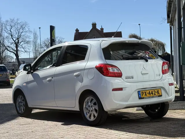 Mitsubishi Space Star 1.2 Life | 1e EIGENAAR | CRUISE | DAB | AIRCO |
