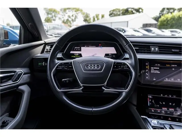 Audi e-tron