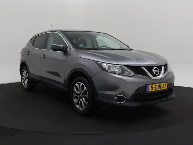 Nissan Qashqai 1.2 Connect Edition | LMV | PDC | Clima | Navi | Camera | Keyless |  01-2015 55.620 K...
