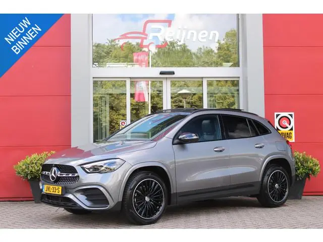 Mercedes-Benz GLA-klasse 250 e AMG Line | PANORAMISCH SCHUIF/KANTEL DAK | SFEER VERLICHTING | ELEKTR...