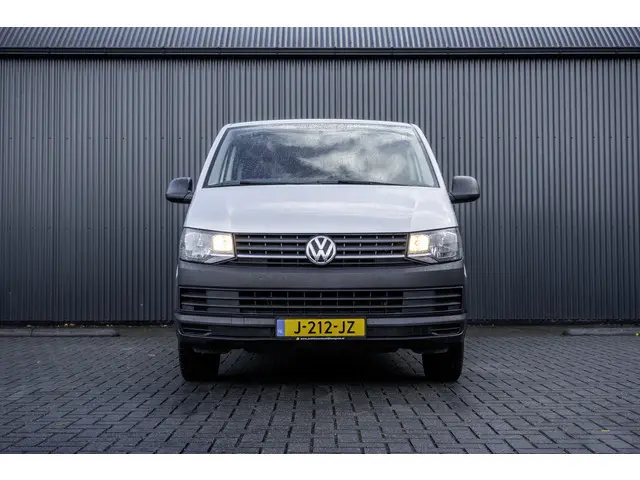 Volkswagen Transporter T6 Kombi **2.0TDI L2H1 | 9-Persoons | Incl. btw en bpm | Airco | PDC | Euro 6...