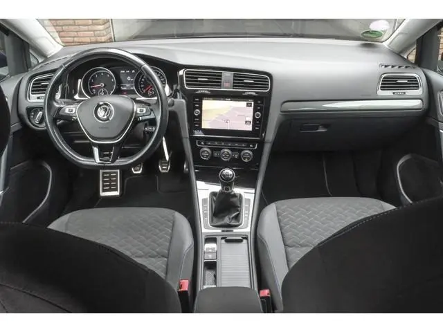 Volkswagen Golf Variant 1.0 TSI Join | Navigatie | Carplay | Stoelverwarming