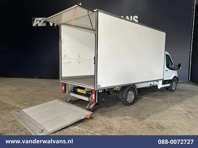 Ford Transit 2.0 TDCI 131pk Bakwagen Laadklep Euro6 Airco | Cruisecontrol | Verwarmde voorruit Bijri...