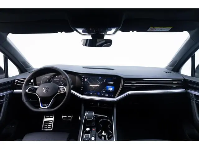 Volkswagen Touareg 3.0 TSi eHybrid 4MOTION R | 21 Inch | Trekhaak |