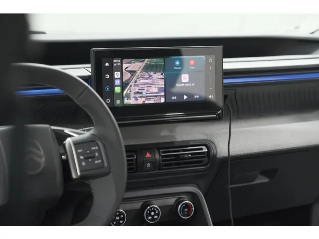 Citroen C3 1.2 Turbo 100pk Plus | Nieuw Model | Apple Carplay | Parkeersensoren