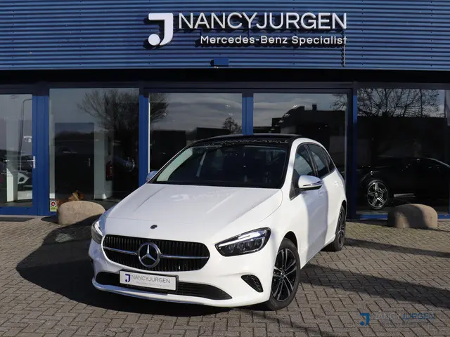 Mercedes-Benz B-klasse 250 e Business Line | Pano | Navi | Cruise | LED | Elektrische Kofferklep | Apple CarPlay | Stoel + Stuur Verw. | Park Assist | Lane Assist | Automaat |