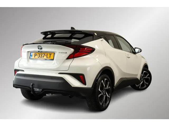 Toyota C-HR 1.8 Hybrid Style Bitone, Trekhaak, BSM, Stuur- Stoel- Voorruit verwarming, Apple Carplay...