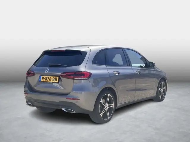 Mercedes-Benz B-klasse 180 Luxury Line | Beige leder | 360 Camera | Cruise Control | Stoel & Stuurve...