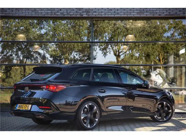 CUPRA Leon Sportstourer 1.4 e-Hybrid Business , Carplay, Adaptive cruise, Stuurverwarming, Achteruit...