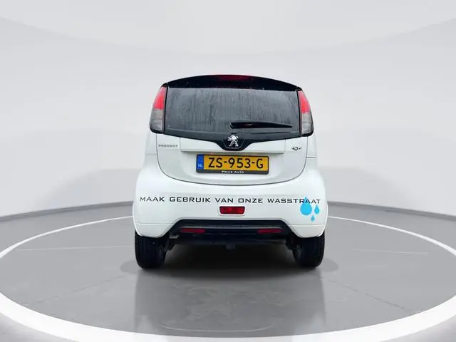 Peugeot iOn