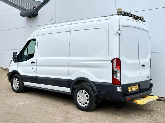 Ford Transit 2.0 TDCI 130PK L2H2 Airco Cruise Control Parkeersensoren Stoelverwarming Zwaailampen Ka...