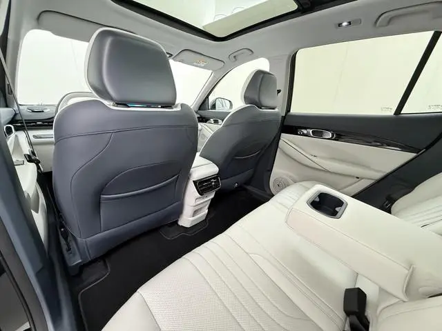 Geely E5