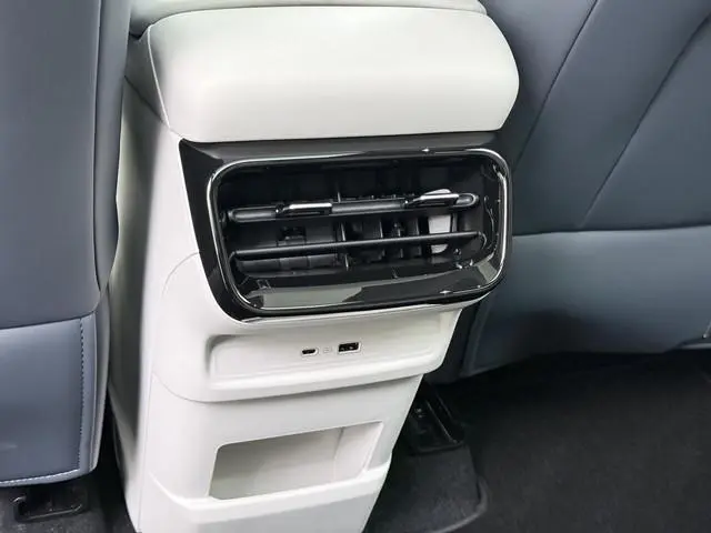 Geely E5